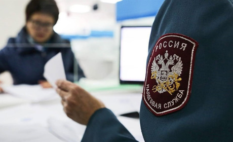 Повідомили про підозру жительці Херсонщини, яка очолювала управління в окупаційній податковій