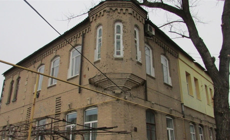 А в «башенку» нас не пустили! Кто живет в столетнем доме? 