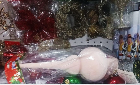 Новорічно-різдвяна атрибутика вже на полицях гадяцьких магазинів. Що й за скільки можна купити?