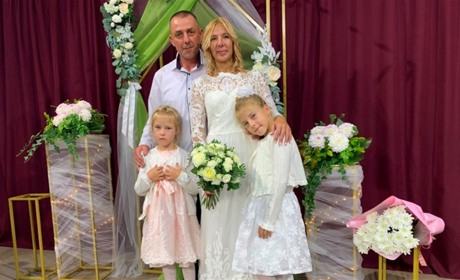 "Чоловіка мені обрали доньки": Оксана з Бахмута знайшла у Переяславі прихисток і свого судженого