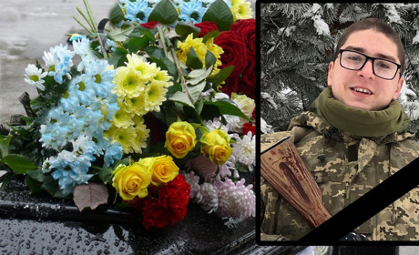 Йому завжди залишиться 19: білопілльці попрощались із загиблим захисником Романом Охріменком