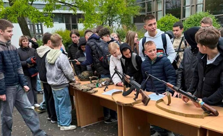 Тиждень Героїв у Старокостянтинівському НВК: пам’ятаємо, дякуємо, надихаємось