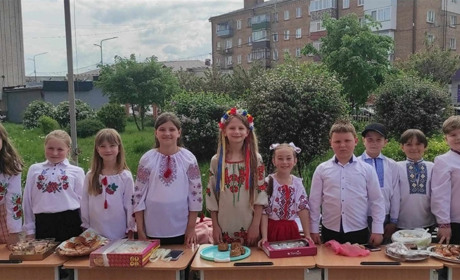 День вишиванки у Старокостянтинові: майстер-класи, виставки, розпродажі, дефіле. Програма заходів