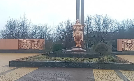 Меморіал загиблим у Другій світовій війні – візитівка Любашівки