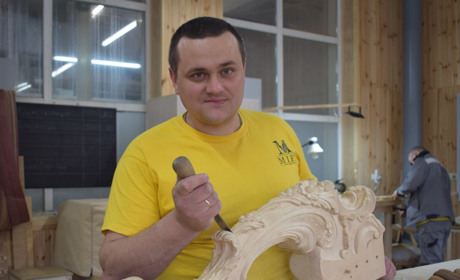 "Головне – умілі руки і нічого не боятися": різьбяр Микола Козак про улюблену роботу