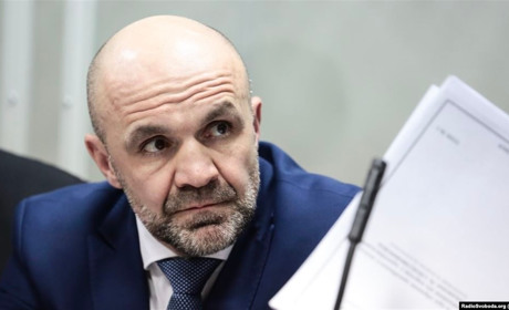 Мангер обвиняет Зеленского