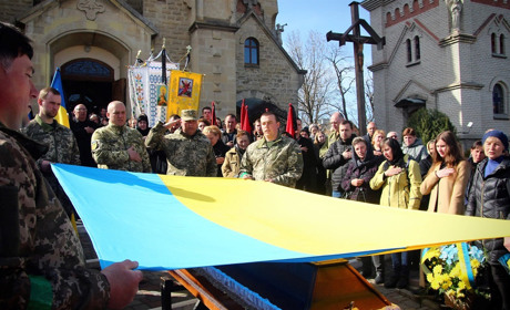 У Товстенській громаді віддали останню шану загиблому військовому медику
