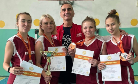 Червоноградські баскетболістки вперше перемогли на обласних спортивних іграх тергромад Львівщини