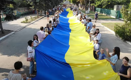 Хода, флешмоб, концерт, рекорди, ярмарок: як Біляївка відзначила річницю Дня Незалежності України