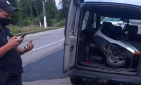 У Кагарлику та Ржищеві поліцейські затримали викрадачів моторолерів