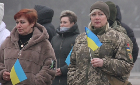 День Єднання у Калинівці: з прапорами та живим виконанням державного гімну
