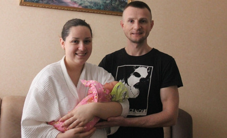 В родині «кіборга» з Шепіївки народилася дівчинка: він знову отримав повістку на війну
