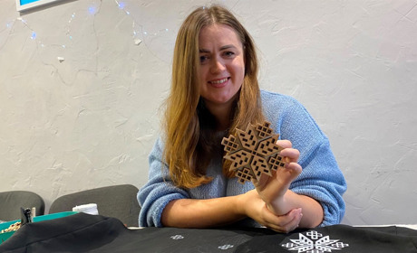 У Барі майстриня Надія Ткачук відроджує давнє ремесло вибійки