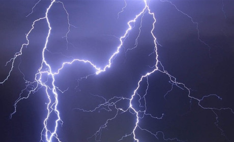 Мешканці Сватівщини могли спостерігати незвичне для листопада явище: які прикмети з ним пов’язані