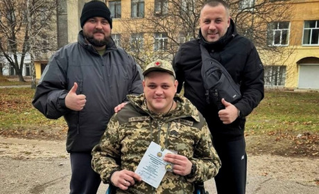 Бойовий медик із Шостки отримав відзнаку "Кращий сержант ЗСУ"