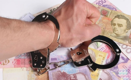 У Великому Карабчієві з будинку викрали 35 тисяч гривень: підозрюваного вже встановлено