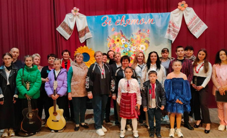 Благодійний концерт до Дня родини "Мистецький фронт" відбувся у Макарисі Дмитрівської громади