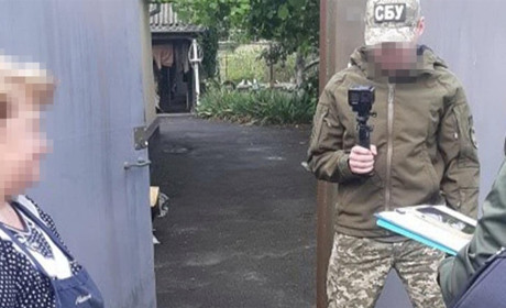 Мріяла про громадянство рф та зливала дані про ЗСУ. На Сумщині жінку підозрюють у держзраді