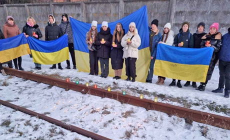 Молодь Жмеринки вшанувала пам’ять Героїв Крут: бережемо пам’ять про Героїв