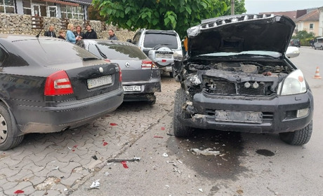 Одразу чотири автомобілі стали учасниками ДТП на стоянці 
