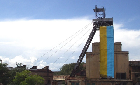 Шахти державного підприємства "Львіввугілля" працюють під постійною загрозою знеструмлення