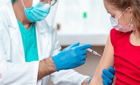 Прививки для дітей: від яких хвороб можна вакцинуватися у Торецькій громаді