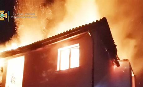 У Ржищеві вогонь знищив частину будинку