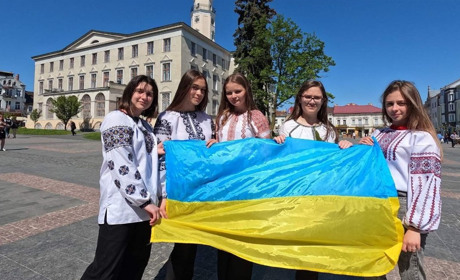 «Для мене волонтерство — це гормони щастя»: Юліана Грицик про Молодіжну раду, допомогу іншим, війну