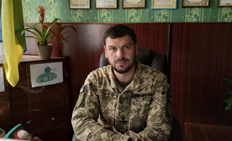 Начальник першого відділу Сумського РТЦК та СП Андрій Рибалко вітає з Днем Збройних Сил України