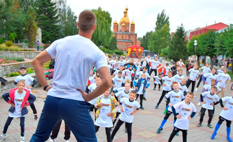 У Жмеринці провели Олімпійську зарядку із призерами Олімпійських ігор: відео