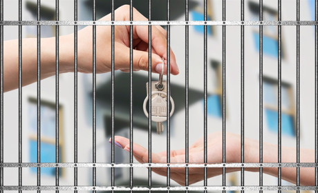 Жінка із Сарненського району продала квартиру свекрухи: їй присудили вісім років вʼязниці