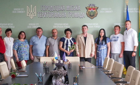 Надійні партнери громади: городоцькі підприємці отримали подяки з нагоди професійного свята