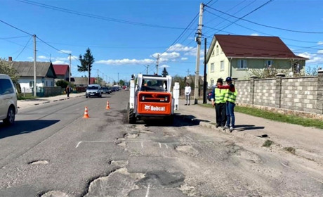 Відновлюють після зими: які дороги ремонтуватимуть на Сарненщині