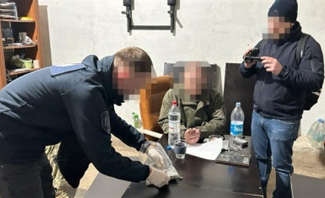 На Одещині підполковник однієї з військових частин вимагав хабар з підлеглого військового