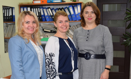 Спори за 5 см землі, "пошук" сміття в Атлантичному океані: небуденна робота земельного відділу