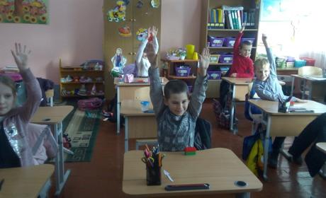 Учні Красносільського ліцею запалили вогник добра - святкували День доброти
