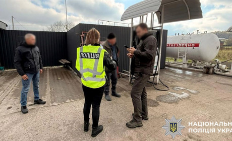 На Хмельниччині викрили мережу нелегальних автозаправок