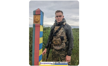 Варашанин змінив фотоапарат на зброю – вторгнення росіян зустрів на білоруському кордоні