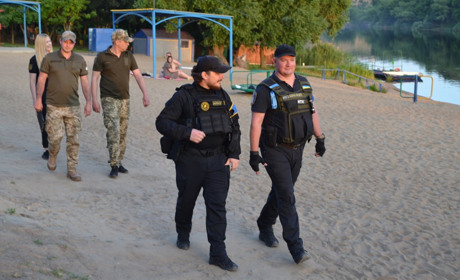 Надзвичайники навідалися на міський пляж Южноукраїнська: відбувся рейд