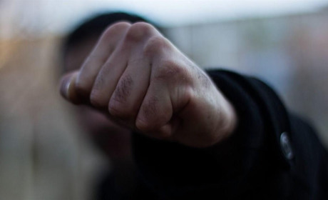 У селі Біле поблизу озера сталася масова бійка: троє людей постраждали