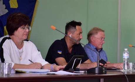 Під час сесії Біляївський міський голова назвав суми своєї заробітної плати та премій за 2022 рік