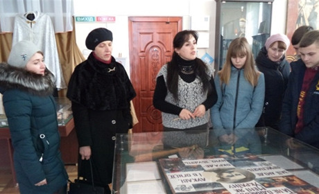 Барчани та всі охочі можуть відвідати виставку в Барському музеї до Дня Героїв Небесної Сотні