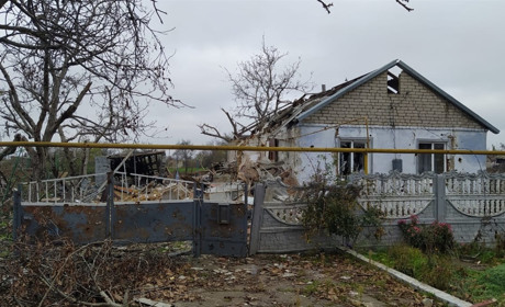 Вбивства цивільних, мародерство та цілодобові обстріли: Окупанти продовжують терор на Херсонщині