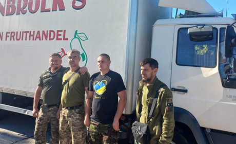 Нетішин не припиняє підтримувати наших захисників: на фронт знову попрямували автівки