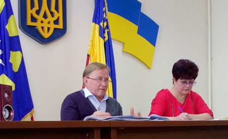 Мер Біляївки Михайло Бухтіяров попросив зменшити йому премію. Депутати відмовилися це робити