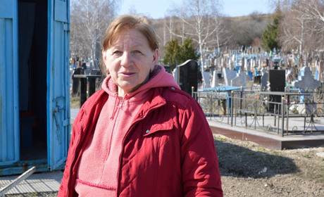 У Сватовому є доглядачі кладовищ. Що це за професія і навіщо вона потрібна