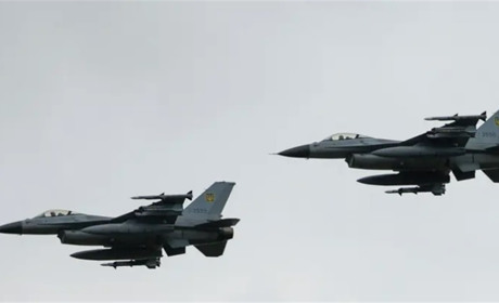 Гауляйтер Каховки Павло Філіпчук заявив, що над "округом" літають F-16