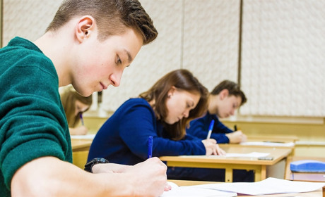 Випускників 11 класів звільнили від ДПА, але ЗНО все одно буде