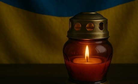 Звягельська громада прощається із загиблим на війні Захисником Євгеном Гичком