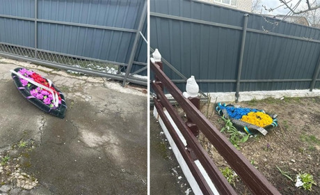 На Звягельщині з могил військових зняли вінки й позакидали їх у подвір’я місцевих жителів